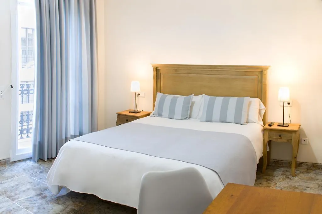 Hostal Portofino 아레니스 데 마르 게스트하우스
