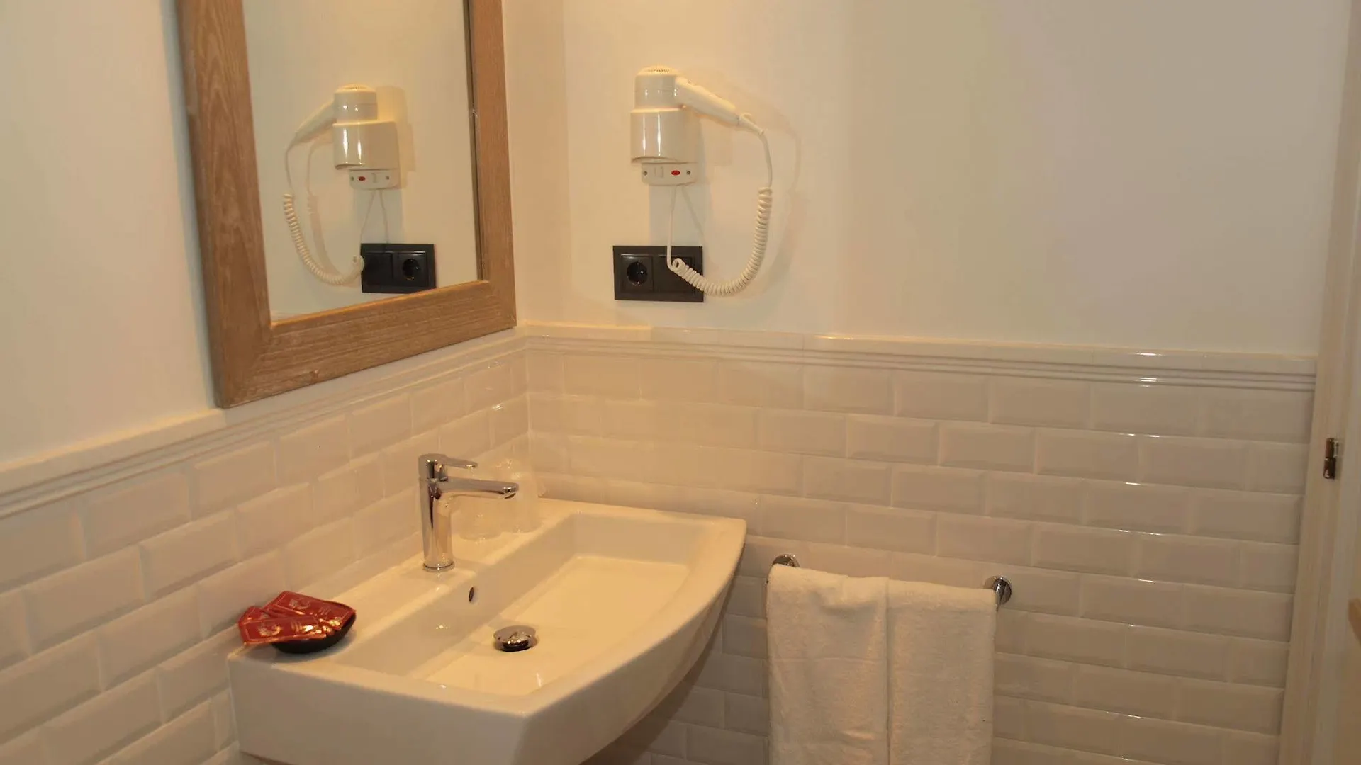 Hostal Portofino 아레니스 데 마르